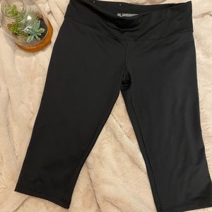 Victoria Secret Sport Knockout Crop Size L Black